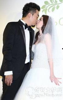 路嘉怡老公,揭秘她与老公的爱情传奇