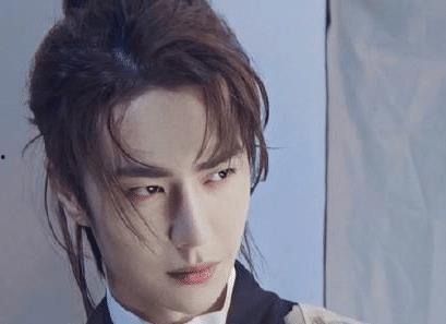 两个狗仔爆料王一博视频,真相究竟如何？